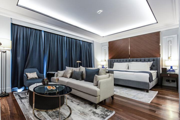 Room 18 of 61