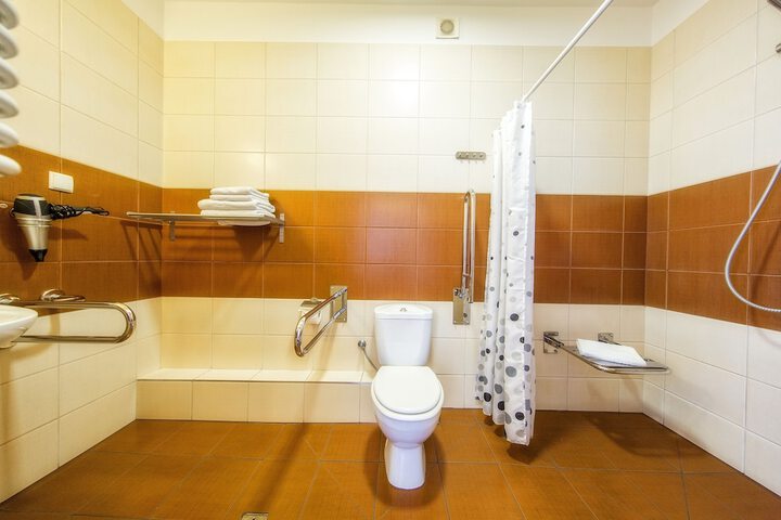 Clean Restrooms