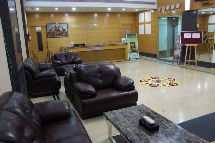 Entrance & Lobby