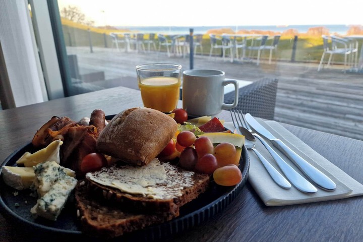 Breakfast/Coffee Service 29 of 57