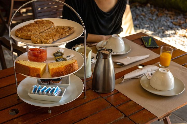 Breakfast/Coffee Service 26 of 37