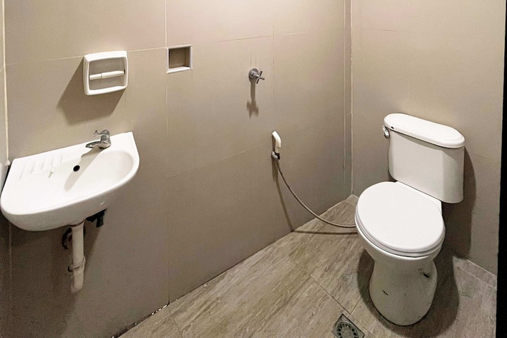 Room 80 of 90