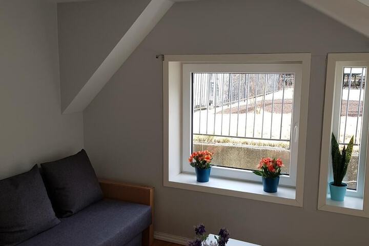 Room 33 of 50