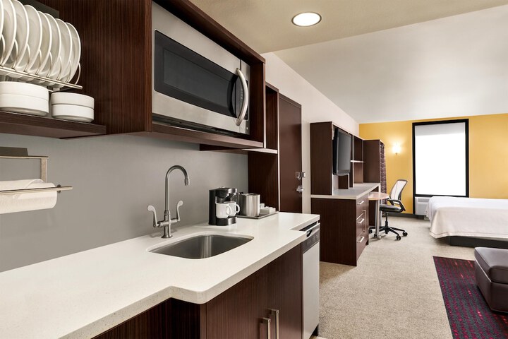 Room 11 of 37