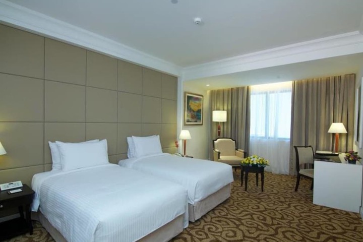 Room 14 of 38