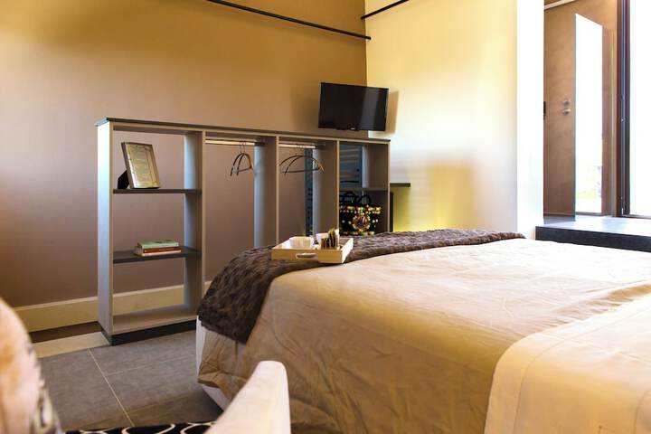 Room 33 of 124