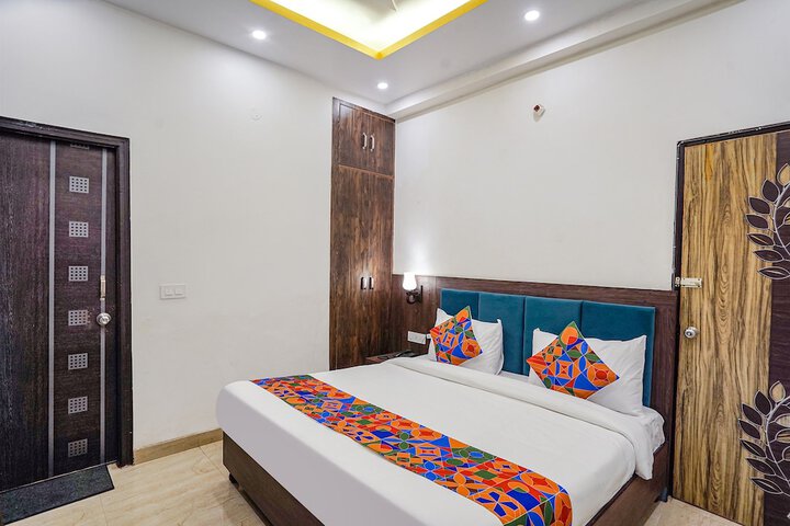Room 18 of 23