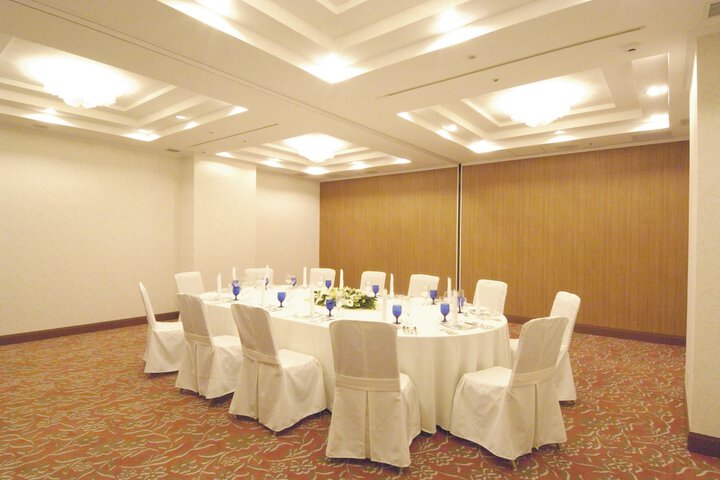 Ballroom/Hall 125 of 149