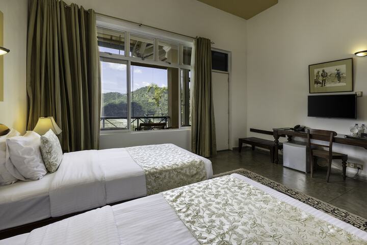 Room 14 of 77