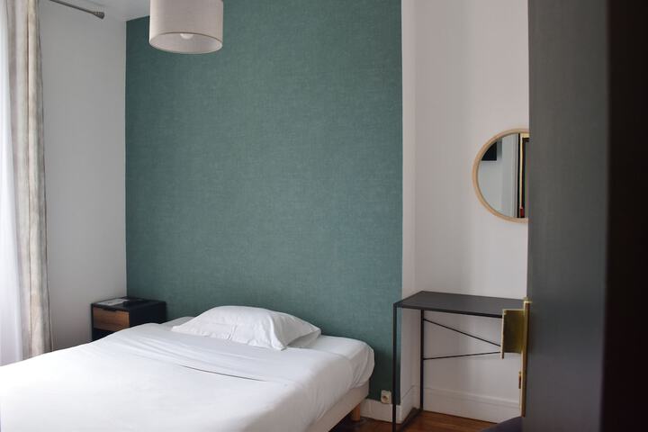 Room 18 of 42