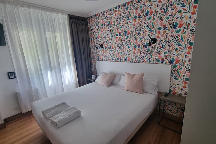 Room 9 of 13