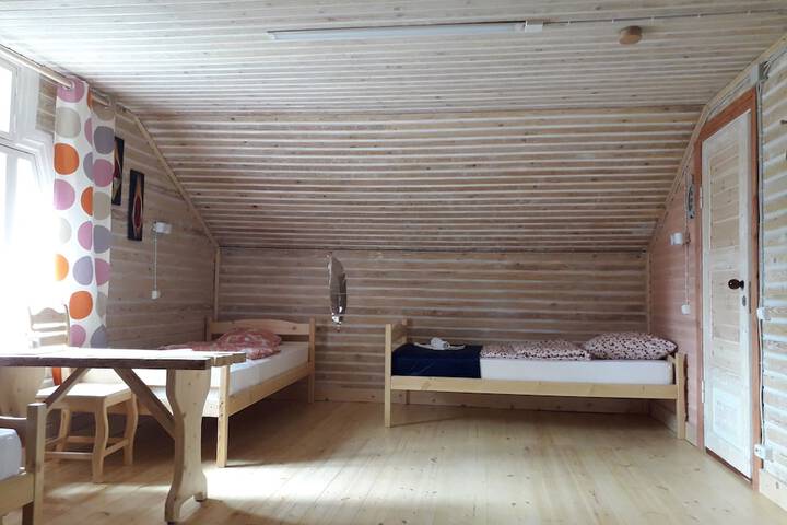 Room 8 of 29