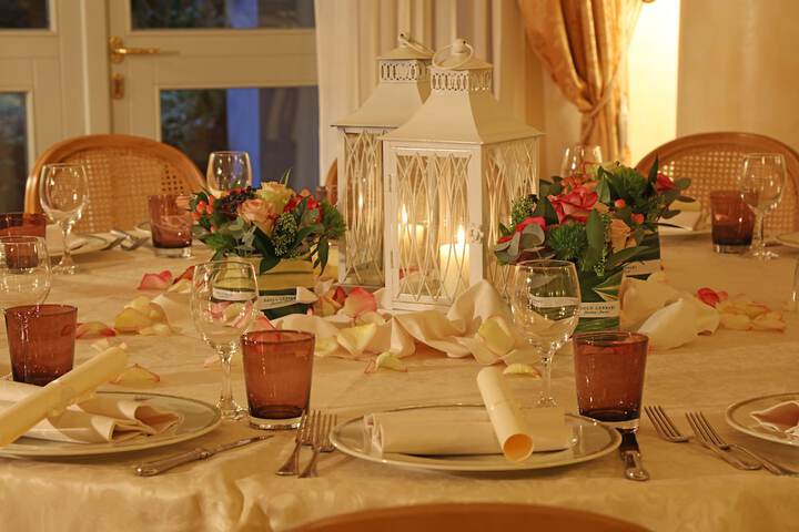 Dining 52 of 116