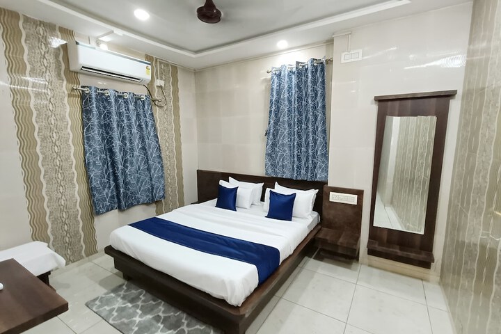 Room 16 of 27