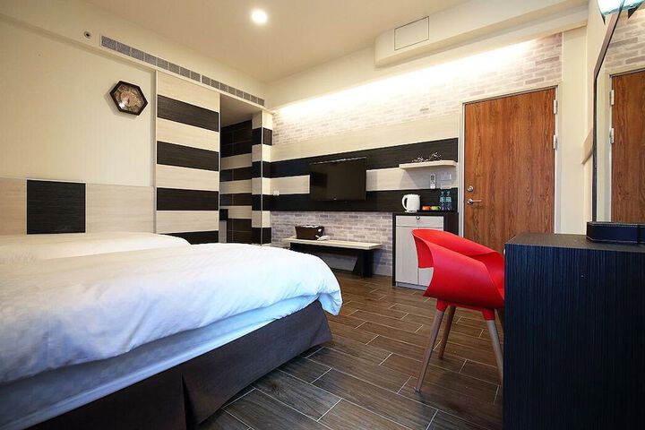Room 30 of 67