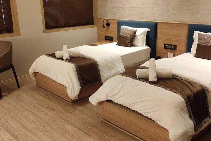 Room 7 of 17