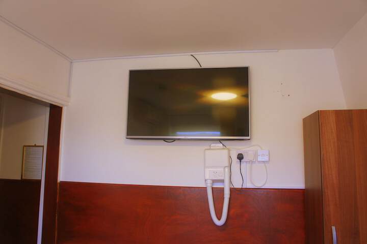 Room 42 of 127