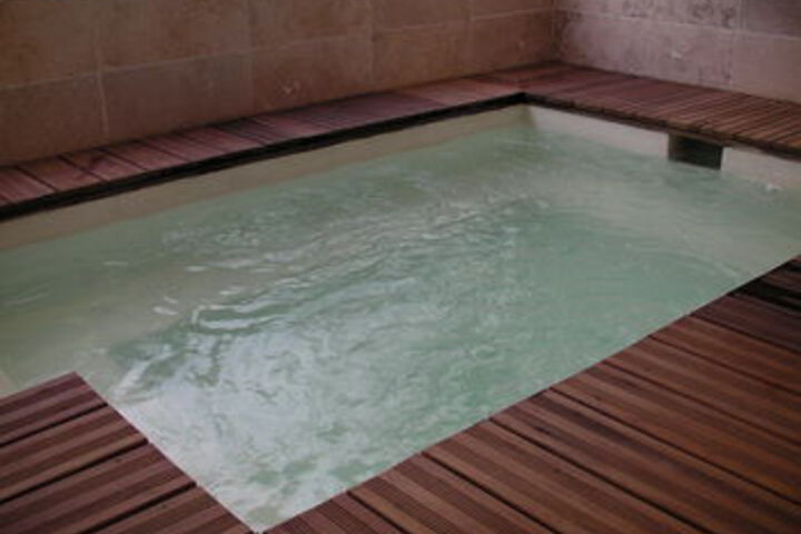Spa 21 of 38