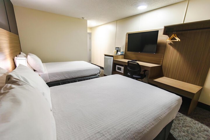 Room 27 of 52