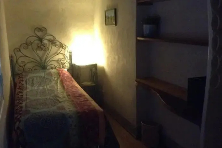Room 2 of 8
