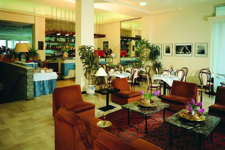 Hotel 2 of 70