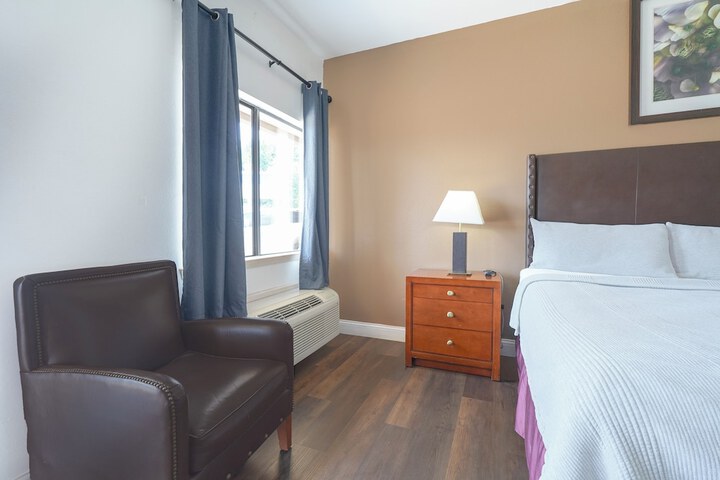 Room 18 of 47
