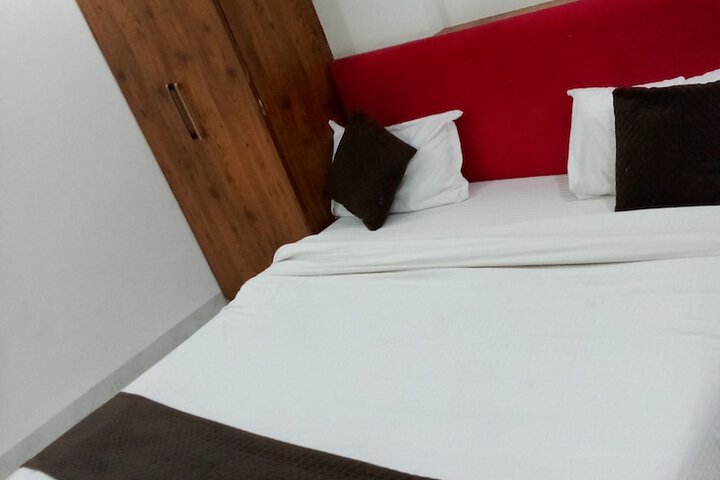Room 2 of 12