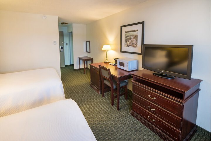 Room 9 of 90