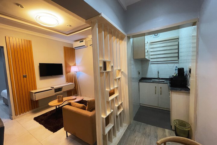 Room 13 of 37