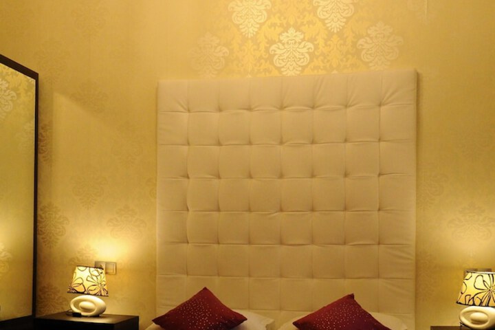Room 3 of 120