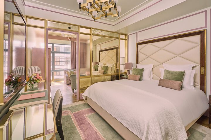 Room 21 of 61