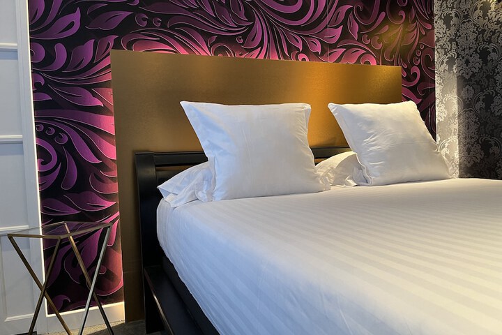 Room 12 of 62