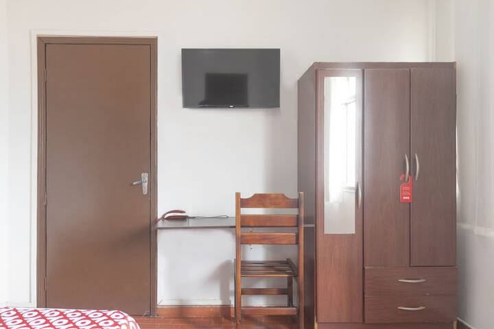 Room 14 of 32
