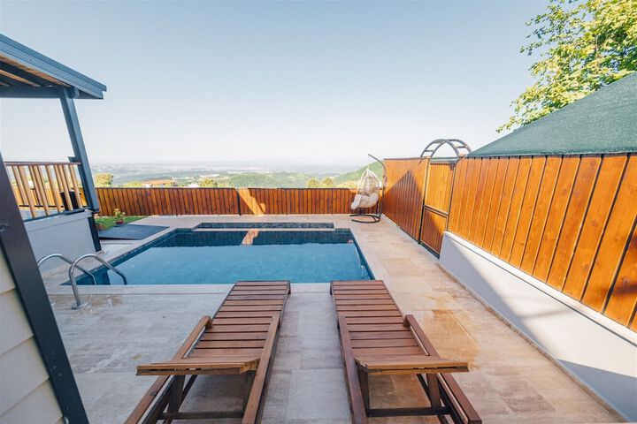 Pool 61 of 80