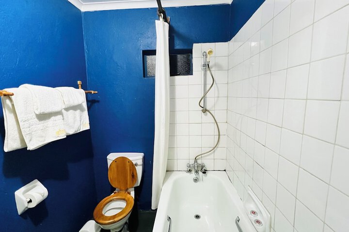 Room 15 of 19