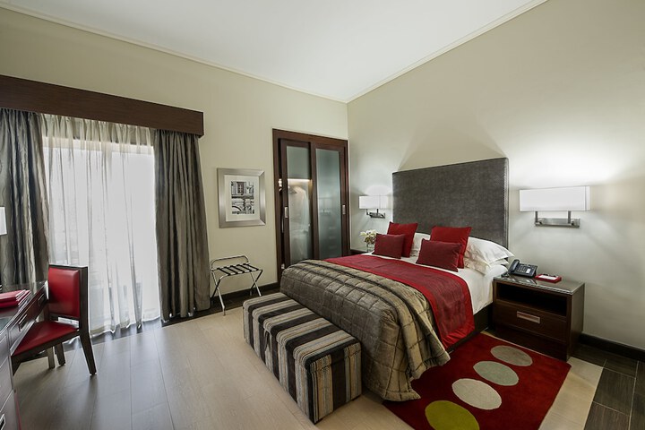 Room 5 of 32