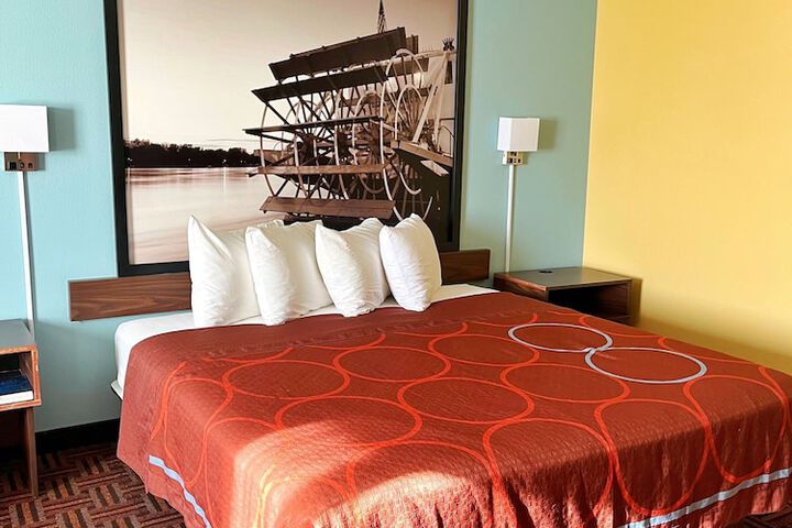 1 King Bed (13 of 13)