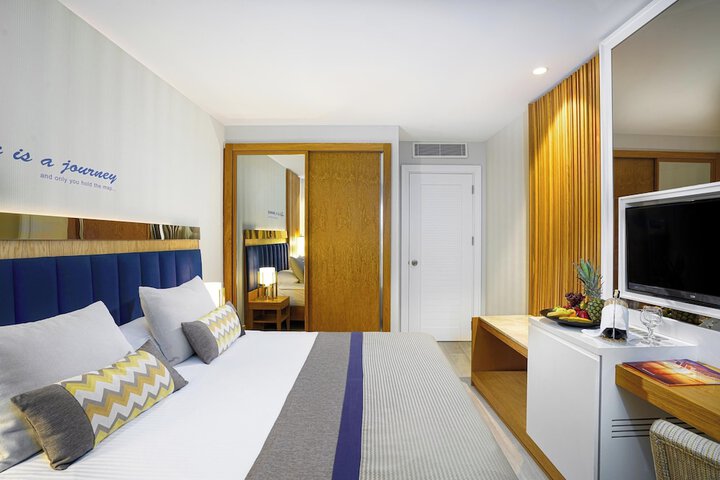 Room 16 of 124