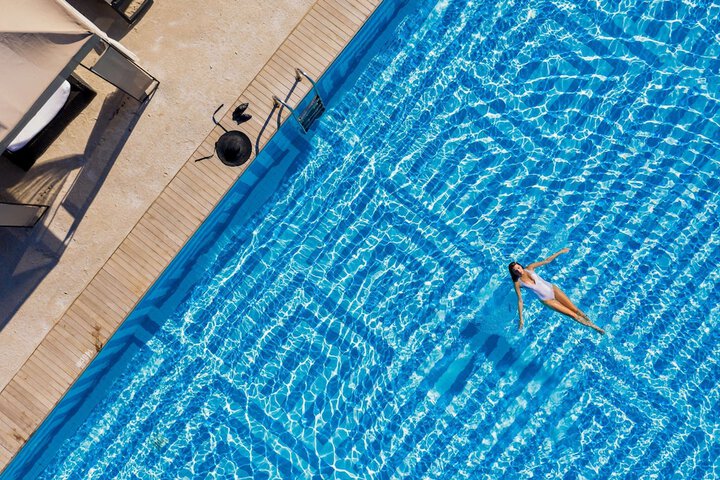Pool 79 of 162