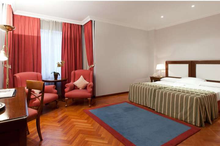 Room 9 of 41