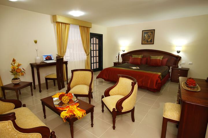Room 4 of 44