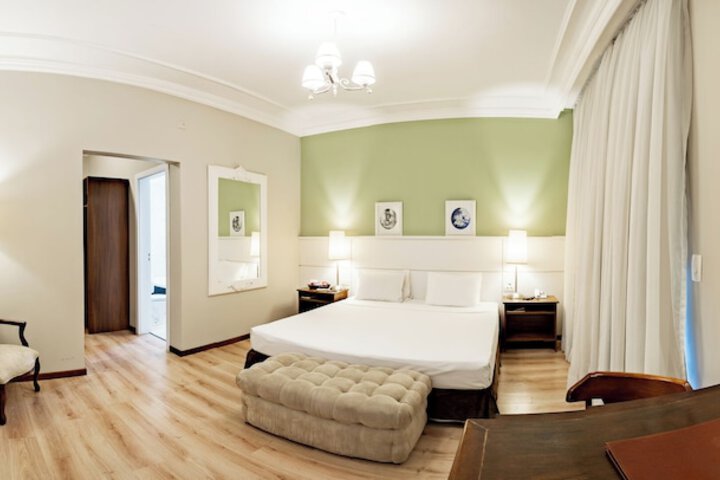 Room 28 of 135