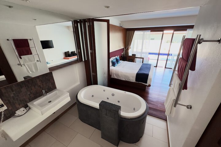 Room 107 of 160