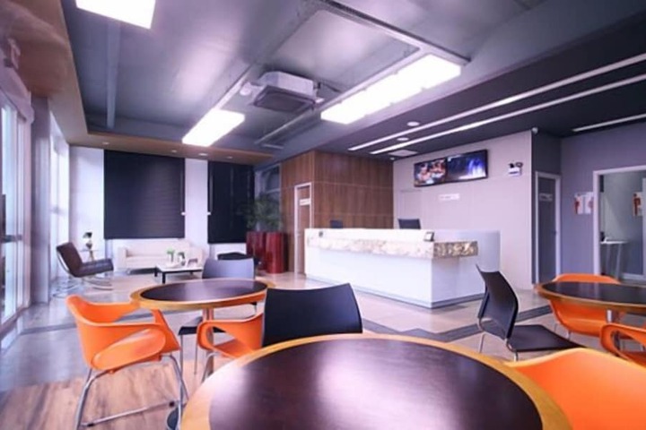 Lounge 46 of 55