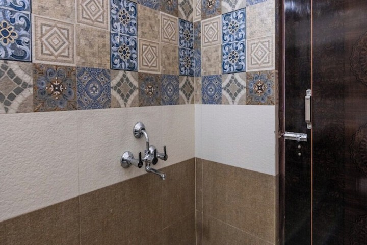 Room 16 of 25