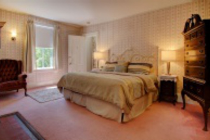 Room 150 of 408