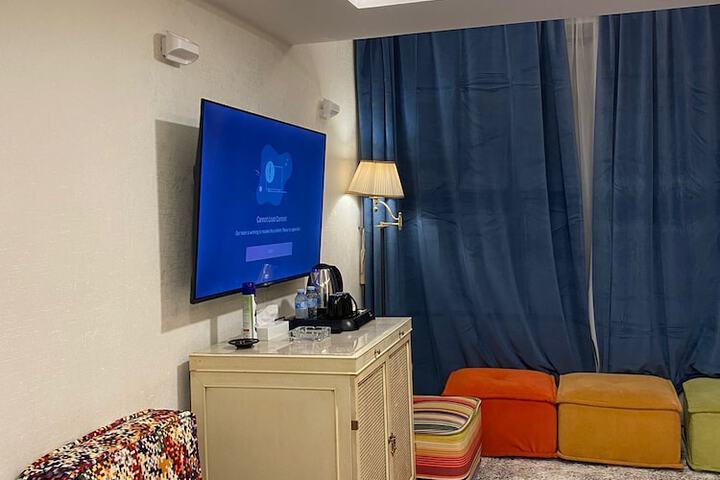 Room 10 of 15