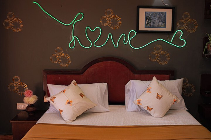 Room 14 of 27