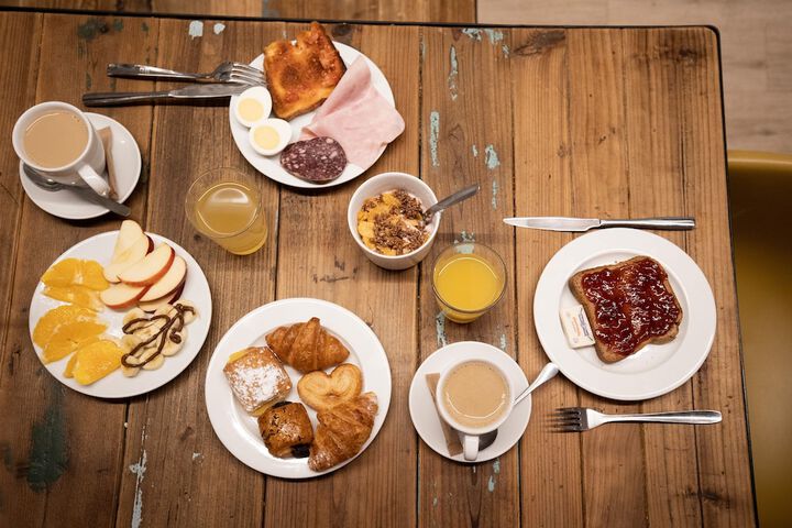 Breakfast/Coffee Service 43 of 55