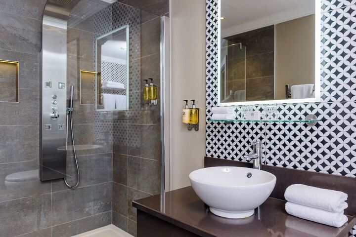 Clean Restrooms